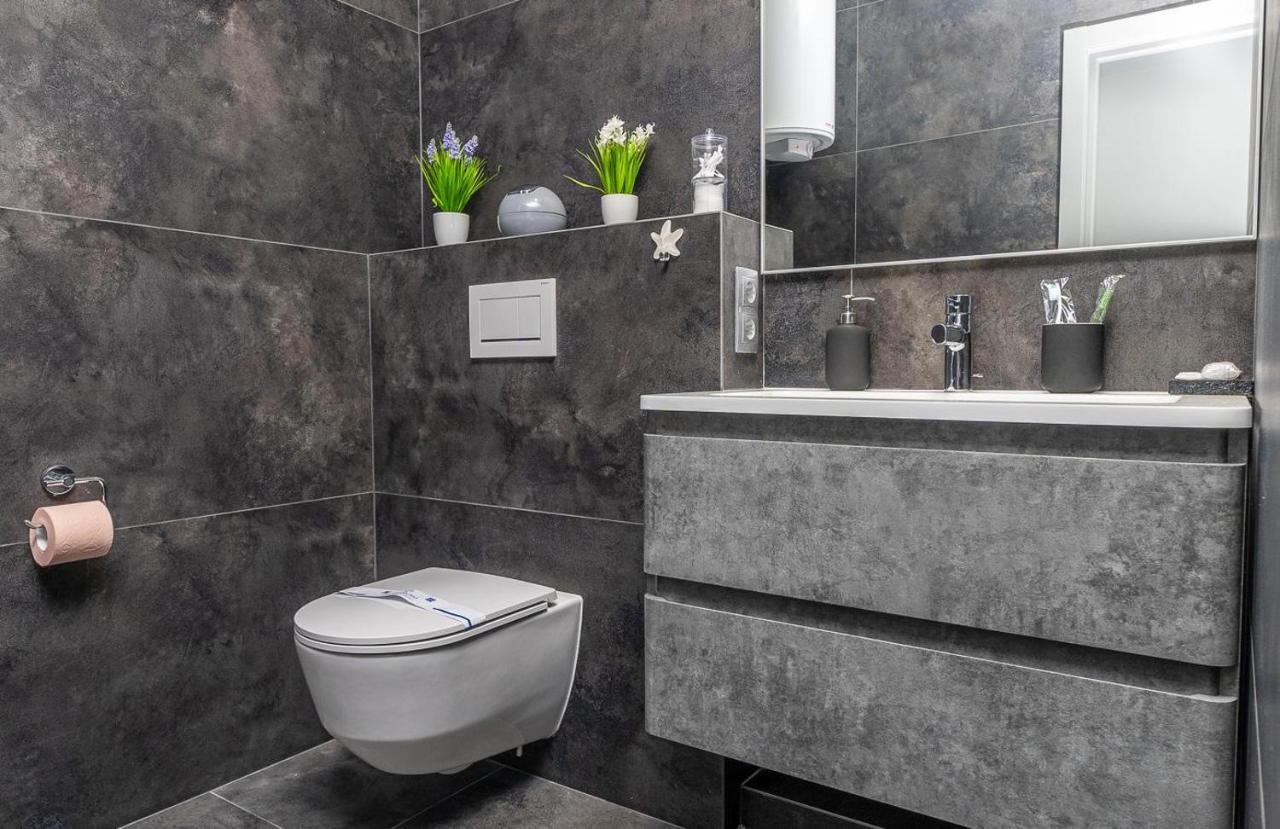 Luxury Apartments Smartplaza Obolon Metro Minskai Kiev Ngoại thất bức ảnh